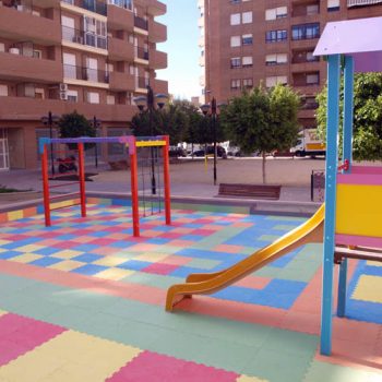 Fabricante de planchas de caucho para pavimentos infantiles